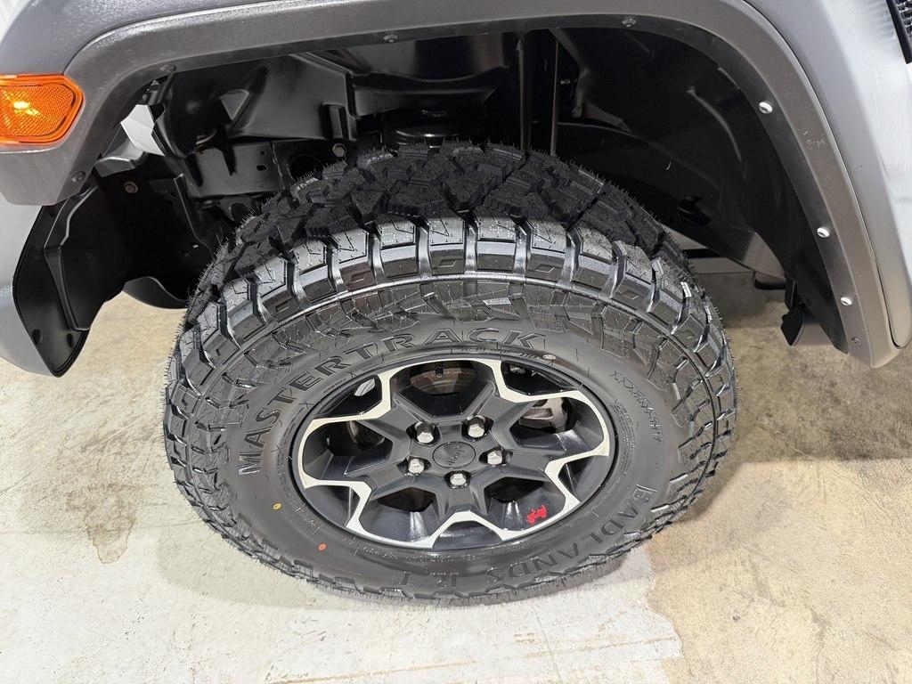 Jeep Wrangler photo 3