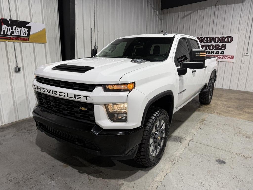 Chevrolet Silverado photo 2