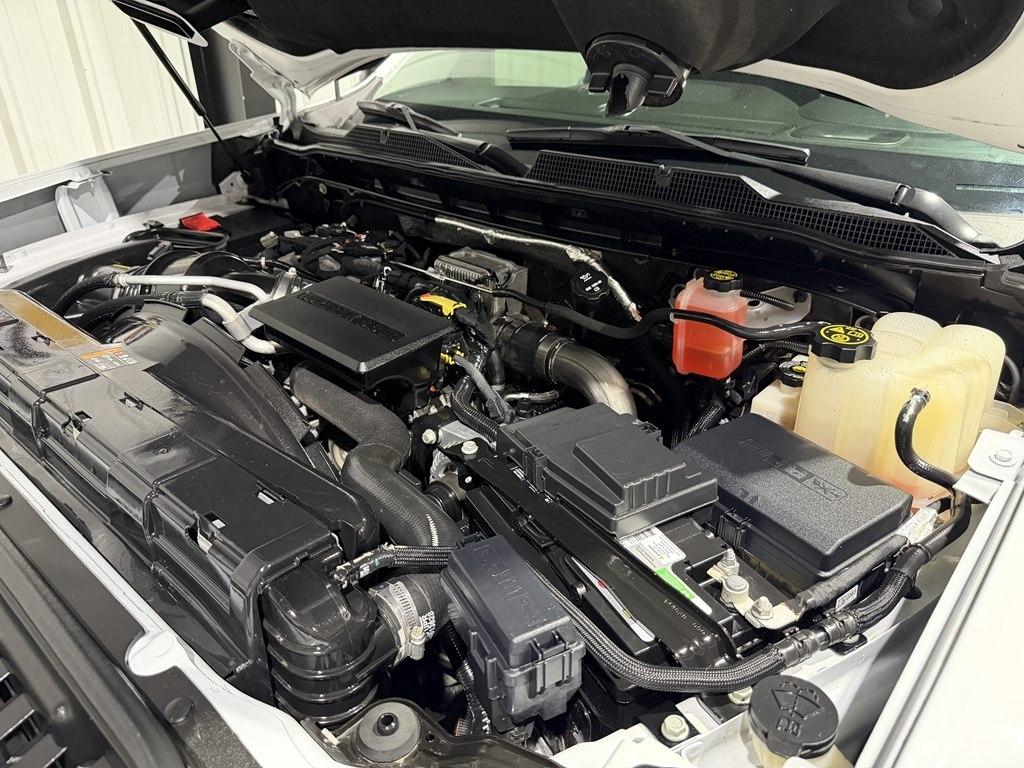 Chevrolet Silverado photo 18