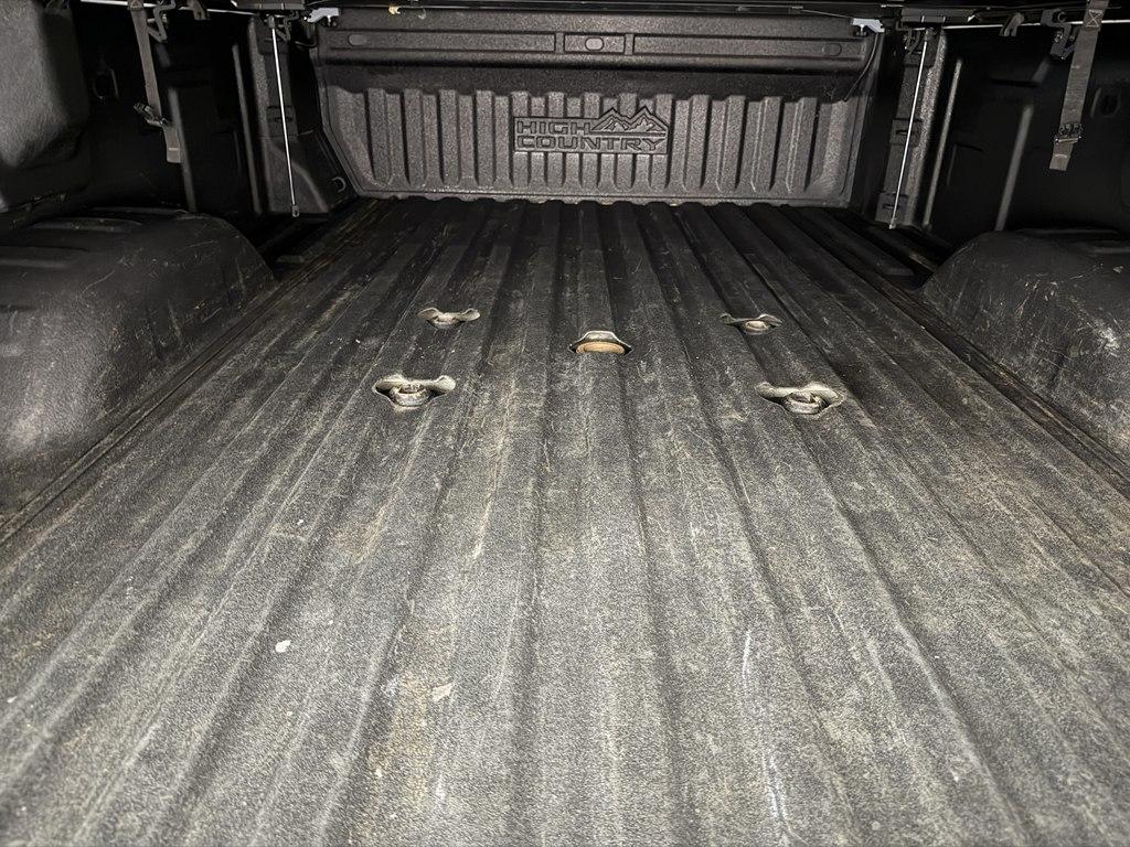 Chevrolet Silverado HD photo 5