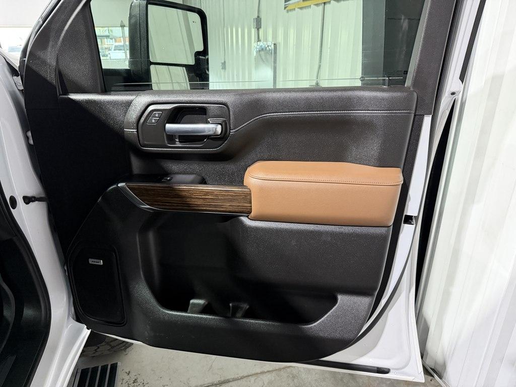 Chevrolet Silverado HD photo 10
