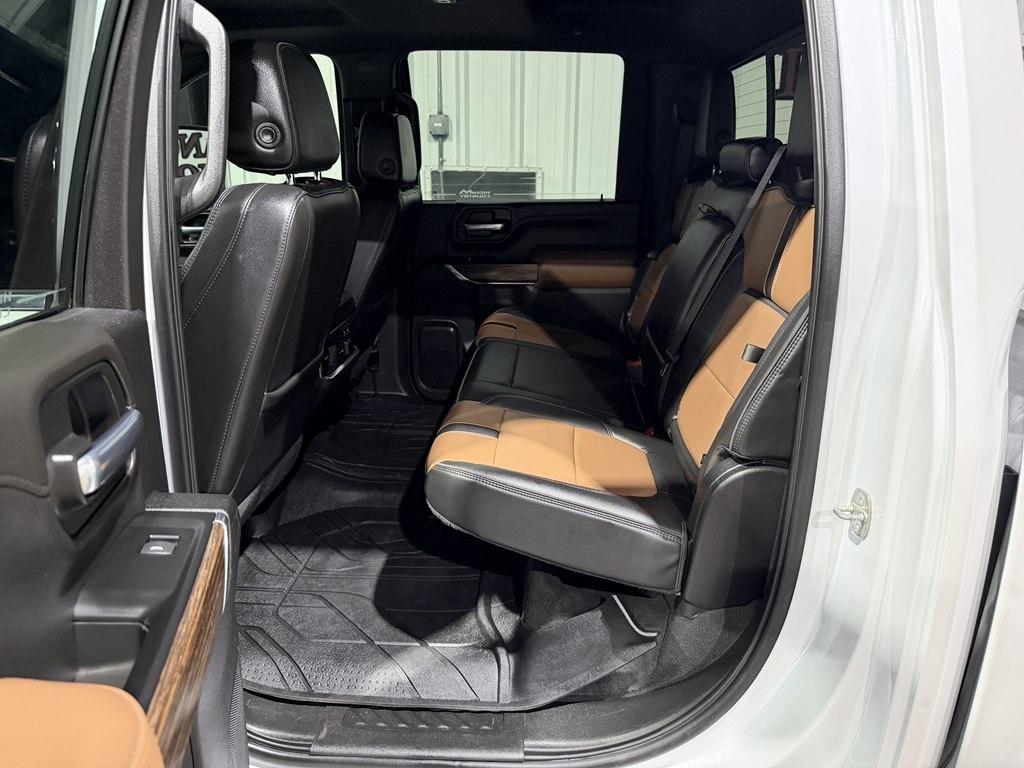 Chevrolet Silverado HD photo 11