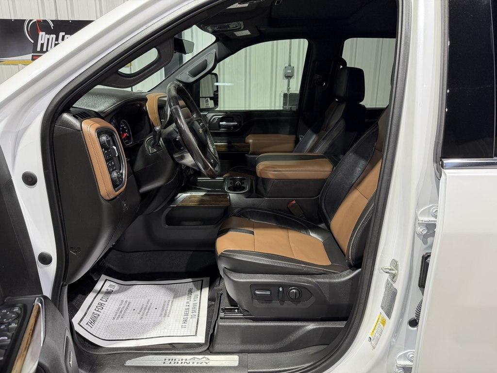 Chevrolet Silverado HD photo 12