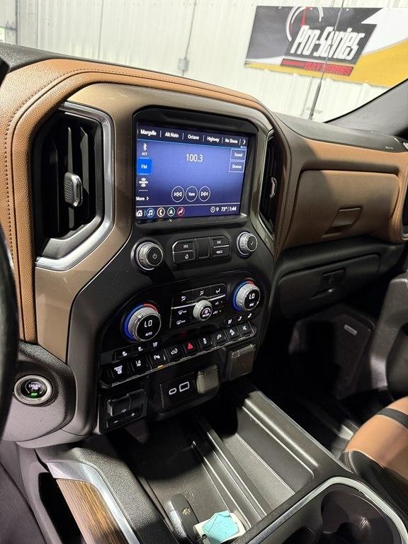 Chevrolet Silverado HD photo 16