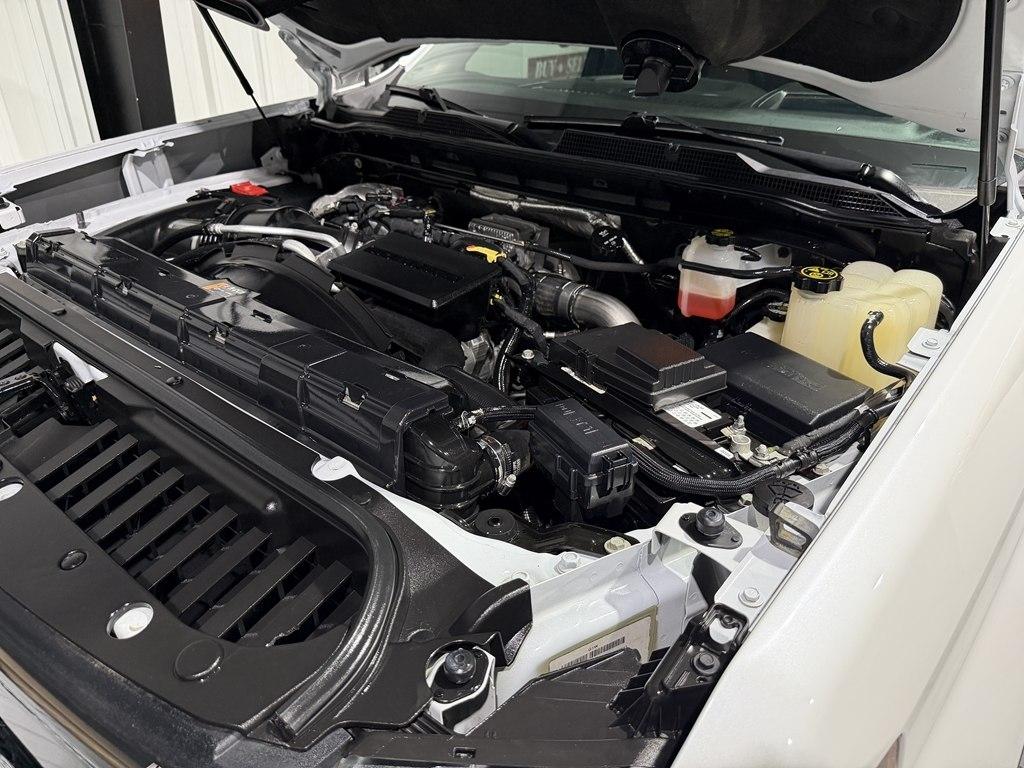 Chevrolet Silverado HD photo 18