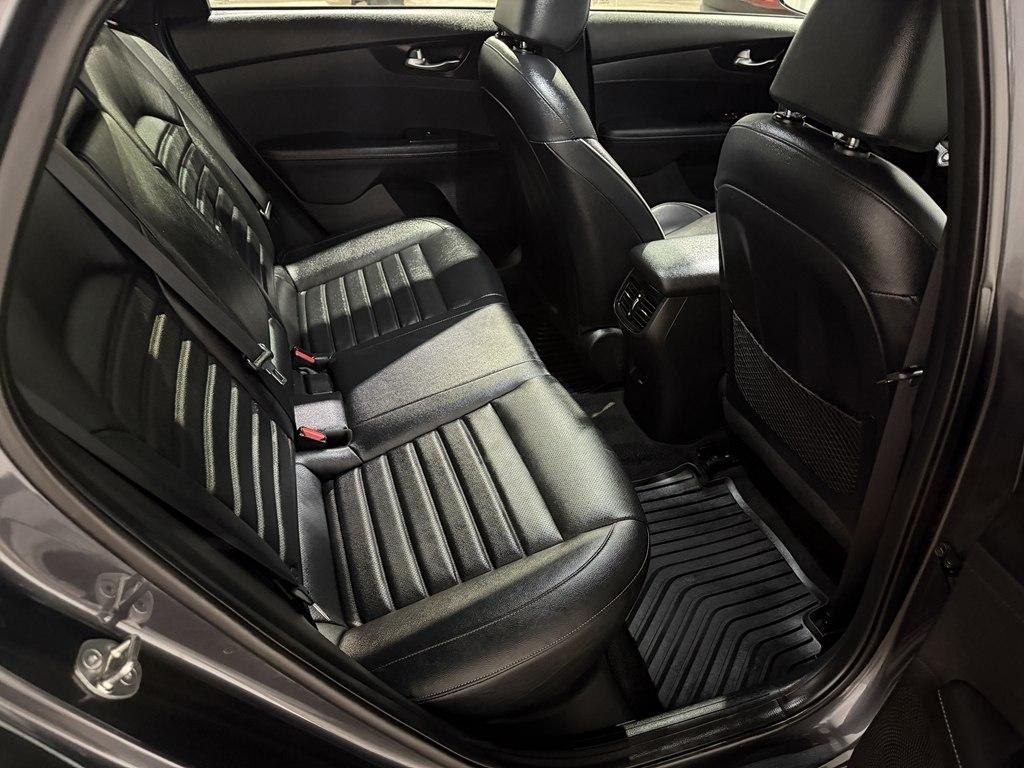 Kia Forte photo 8