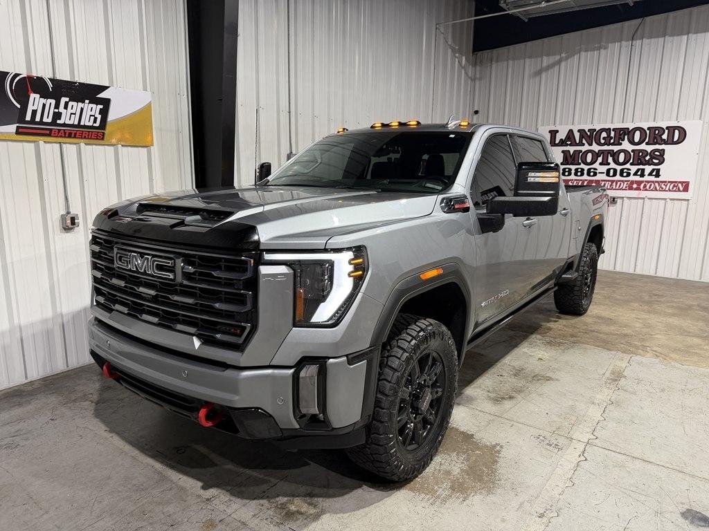 GMC Sierra 2500HD 4WD Crew Cab 159" AT4 2024