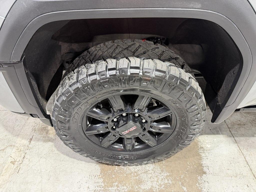 GMC Sierra 2500HD 4WD Crew Cab 159" AT4 2024