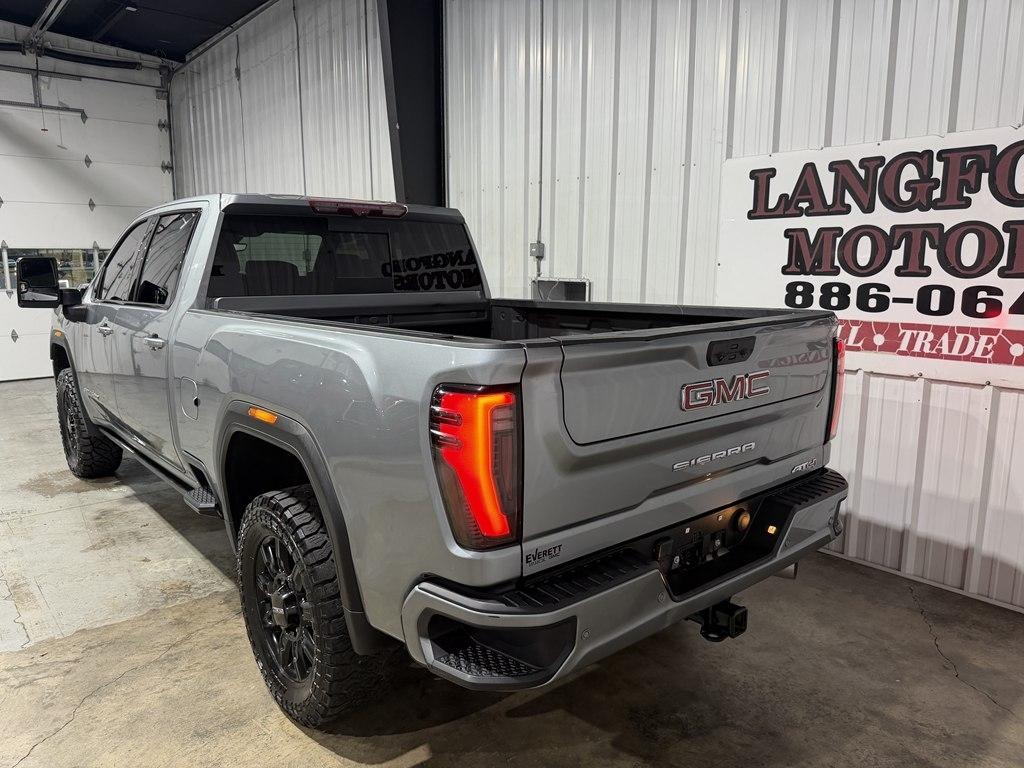 GMC Sierra 2500HD 4WD Crew Cab 159" AT4 2024