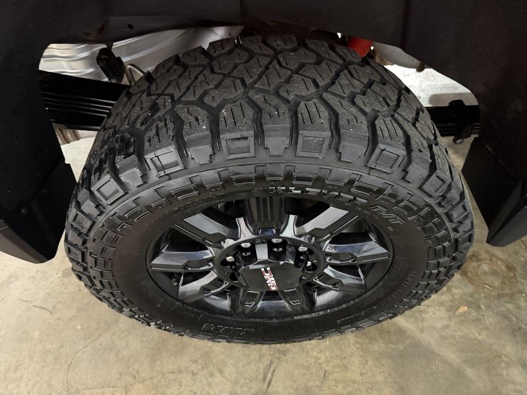 GMC Sierra 2500HD 4WD Crew Cab 159" AT4 2024
