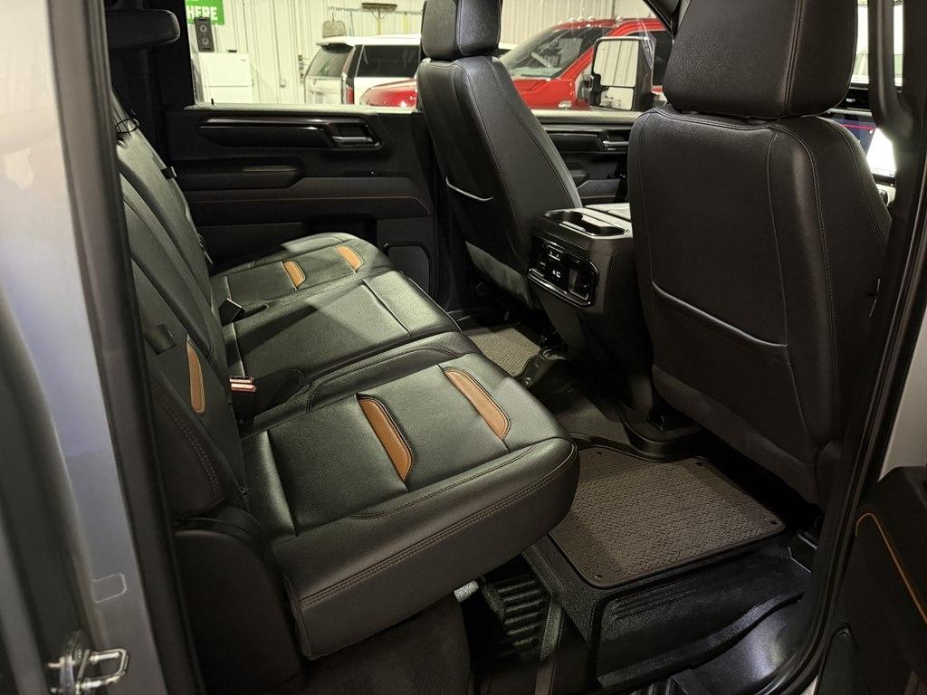 GMC Sierra 2500HD 4WD Crew Cab 159" AT4 2024
