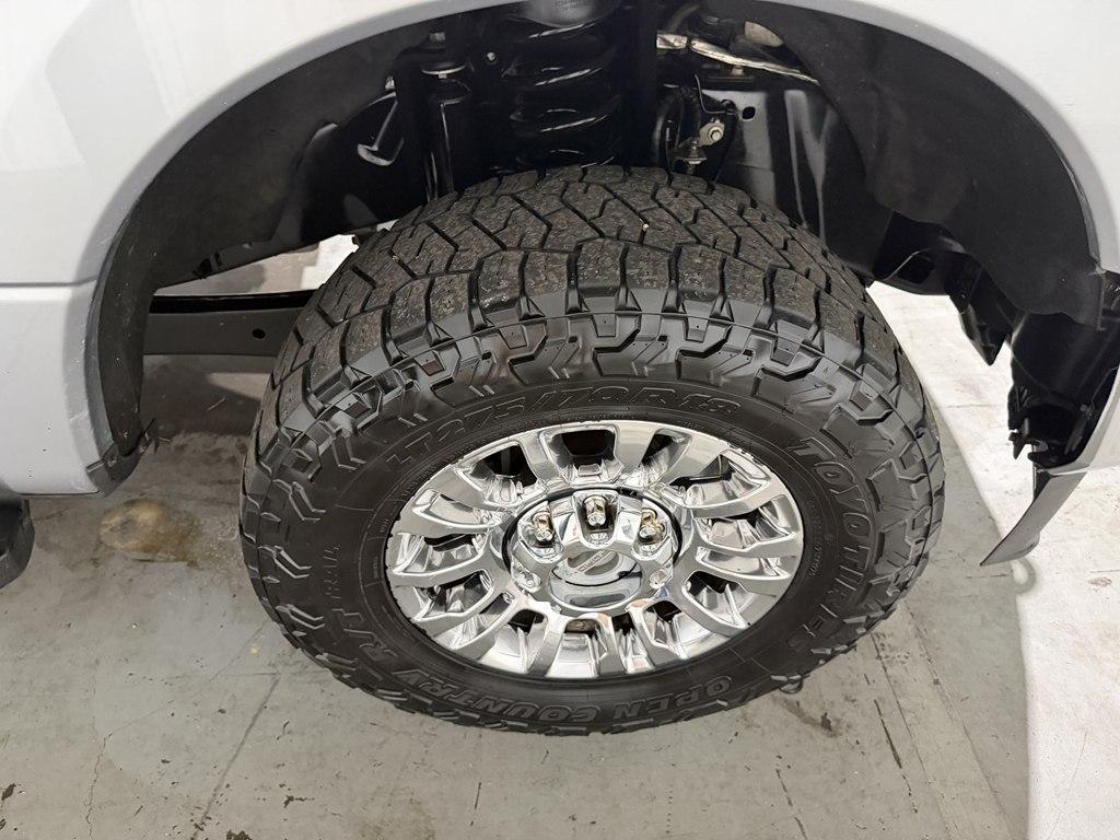 Ford F-350 photo 8