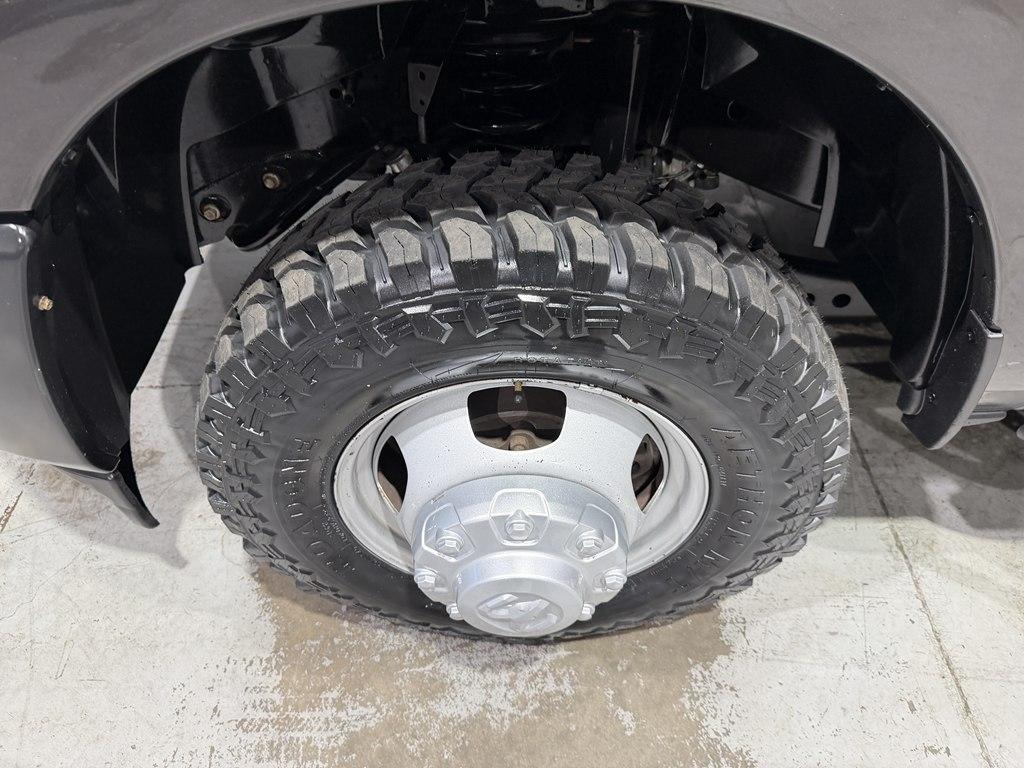 RAM 3500 Chassis Cab Tradesman 4WD Crew Cab 60" CA 172.4" WB 2019