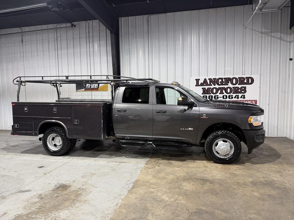 RAM 3500 Chassis Cab Tradesman 4WD Crew Cab 60" CA 172.4" WB 2019