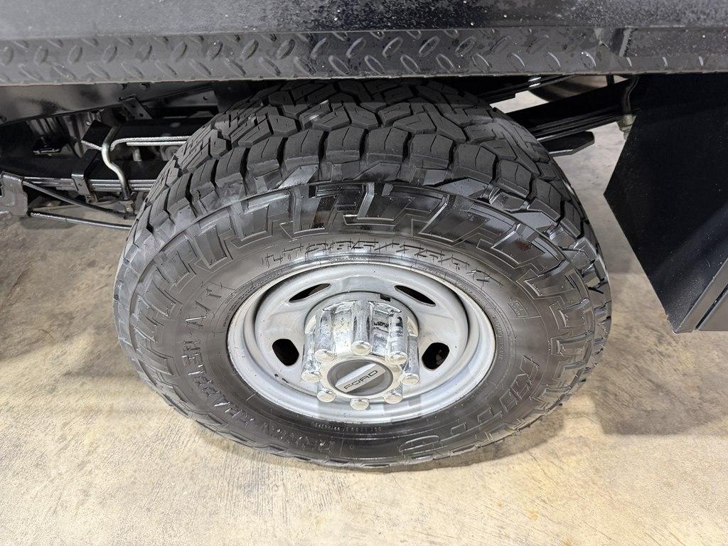 Ford F-350 photo 4