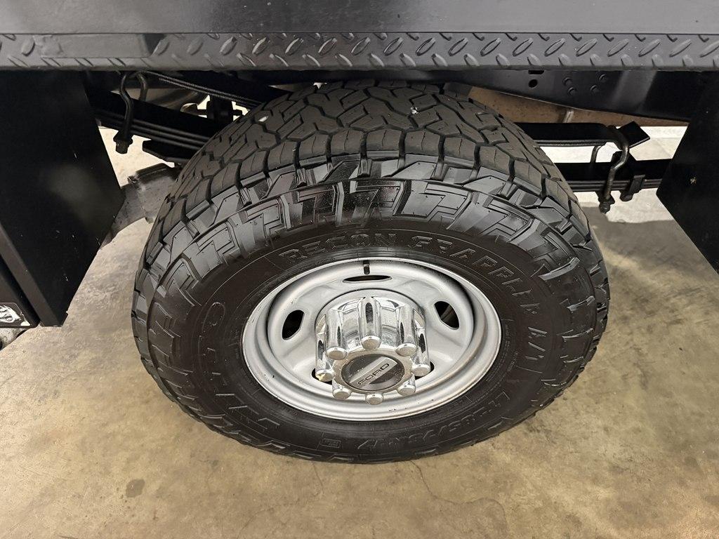 Ford F-350 photo 6