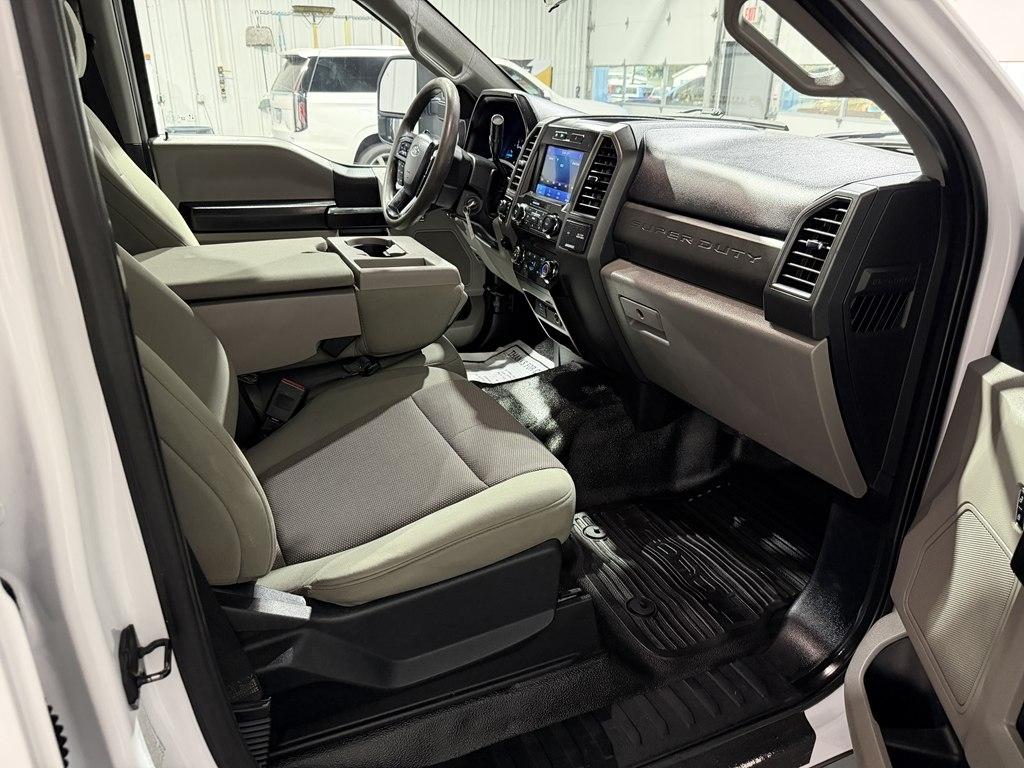 Ford F-350 photo 9