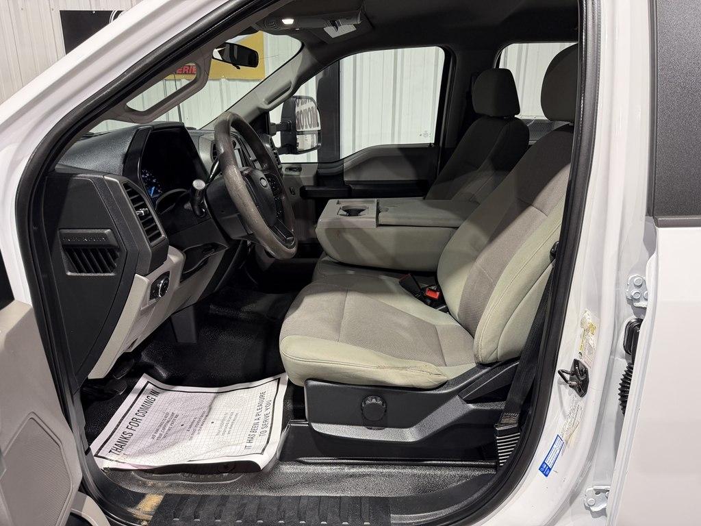 Ford F-350 photo 12