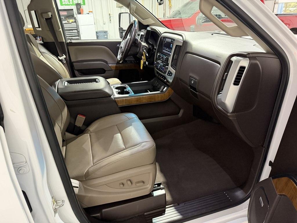 GMC Sierra HD photo 10