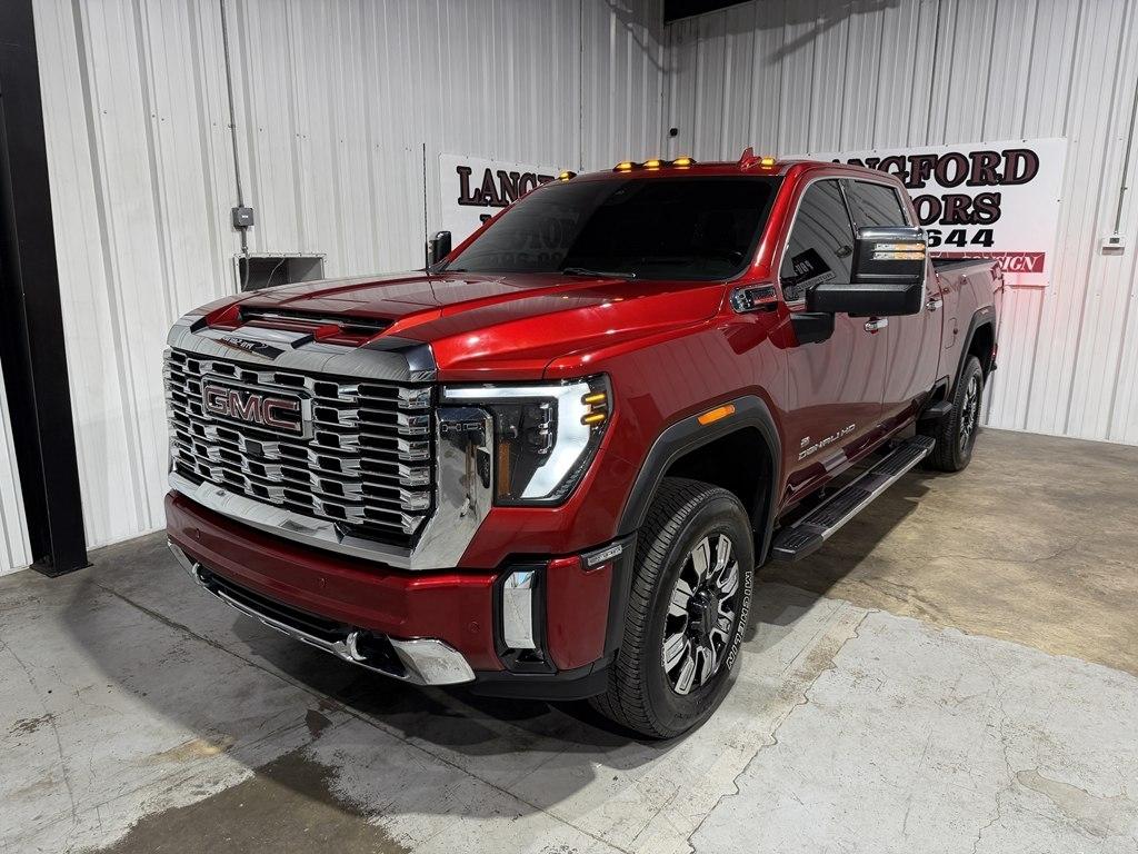 GMC Sierra 2500HD Denali Crew Cab 4WD SB 2024
