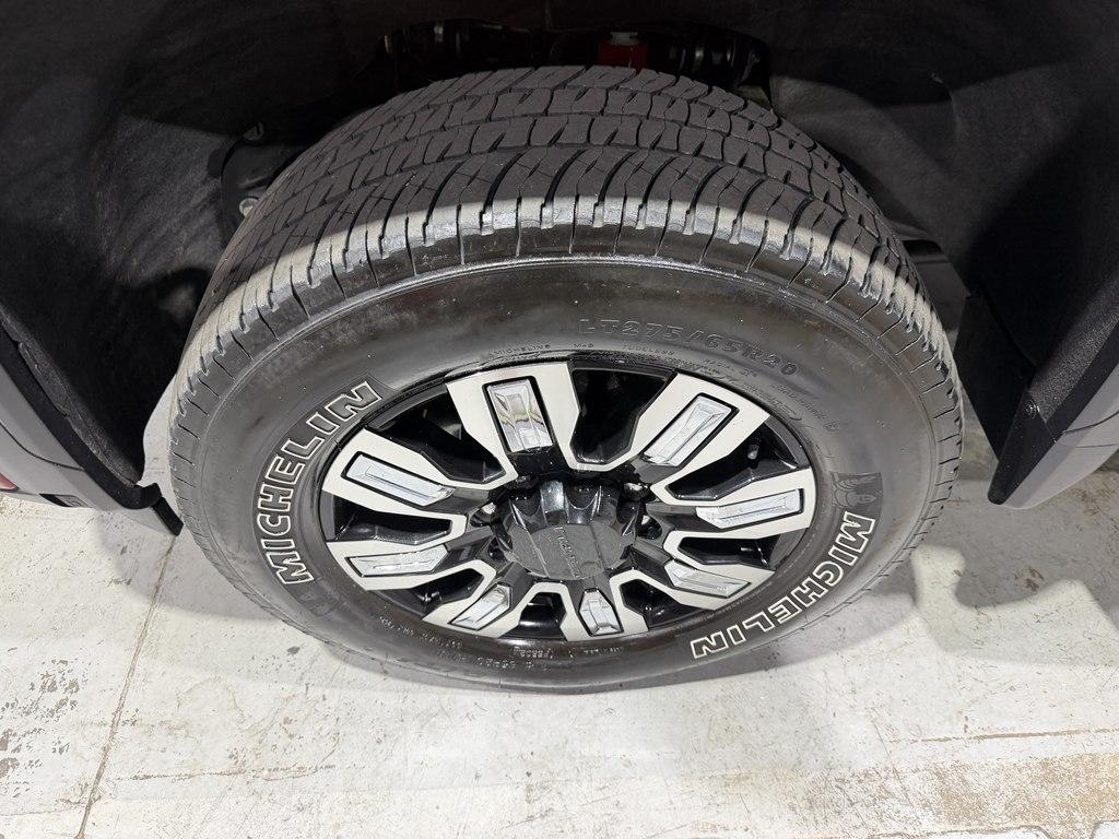 GMC Sierra 2500HD Denali Crew Cab 4WD SB 2024
