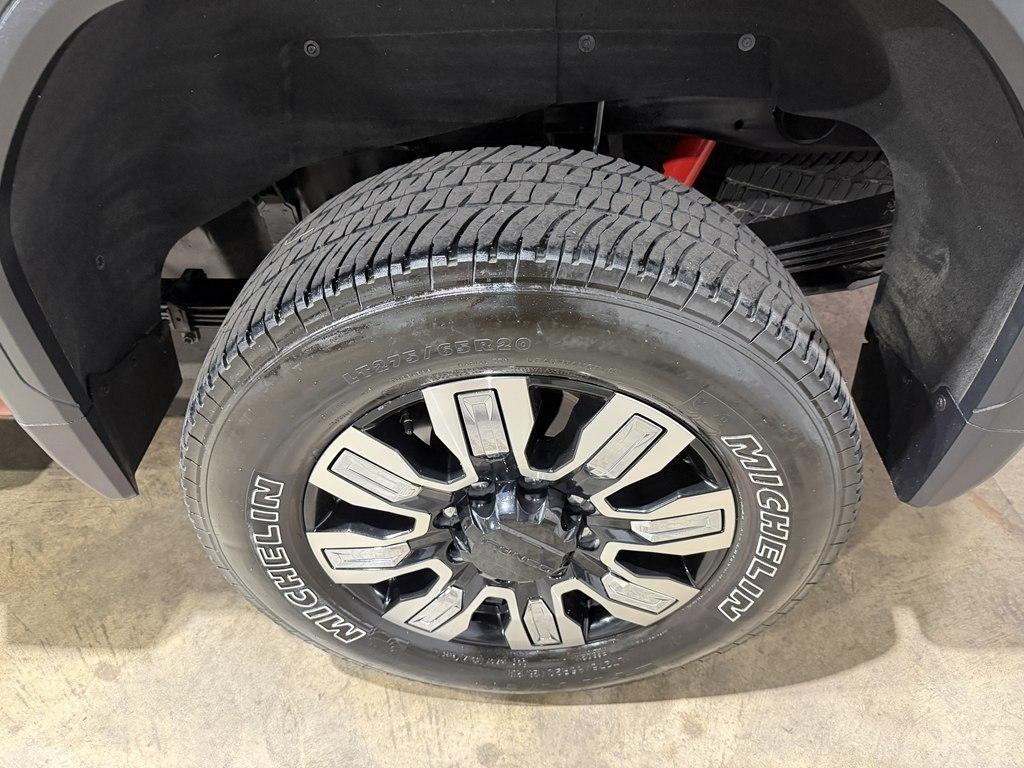GMC Sierra 2500HD Denali Crew Cab 4WD SB 2024