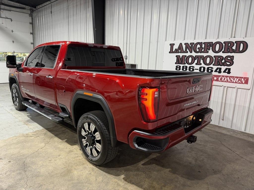 GMC Sierra 2500HD Denali Crew Cab 4WD SB 2024