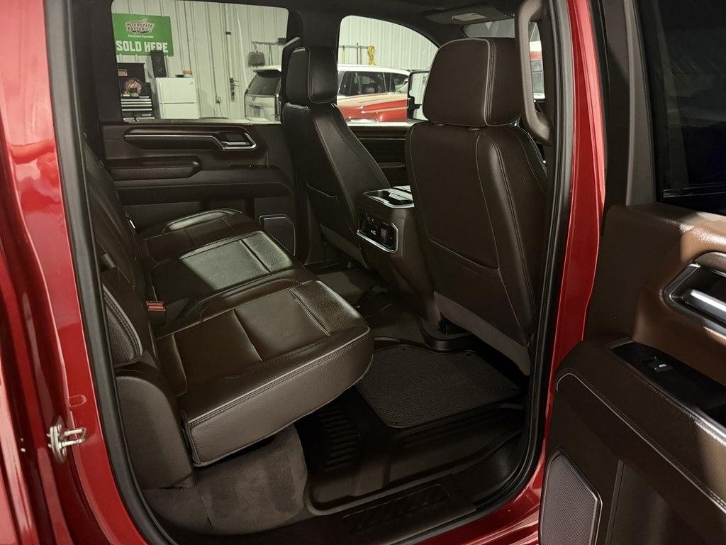 GMC Sierra 2500HD Denali Crew Cab 4WD SB 2024