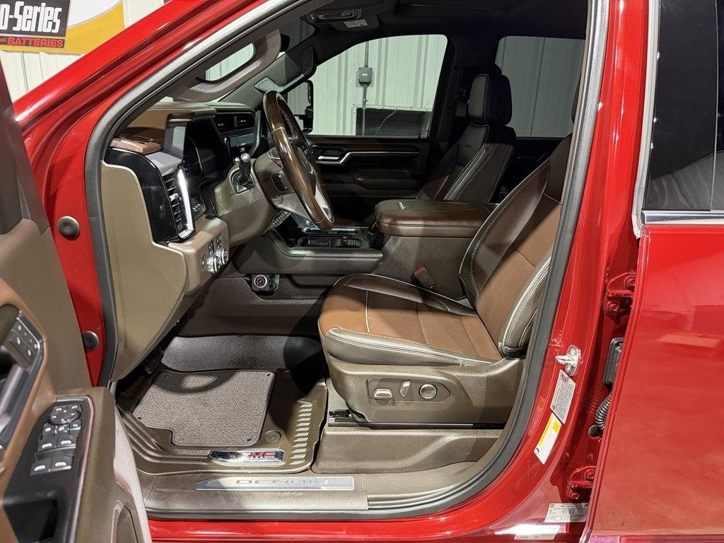 GMC Sierra 2500HD Denali Crew Cab 4WD SB 2024