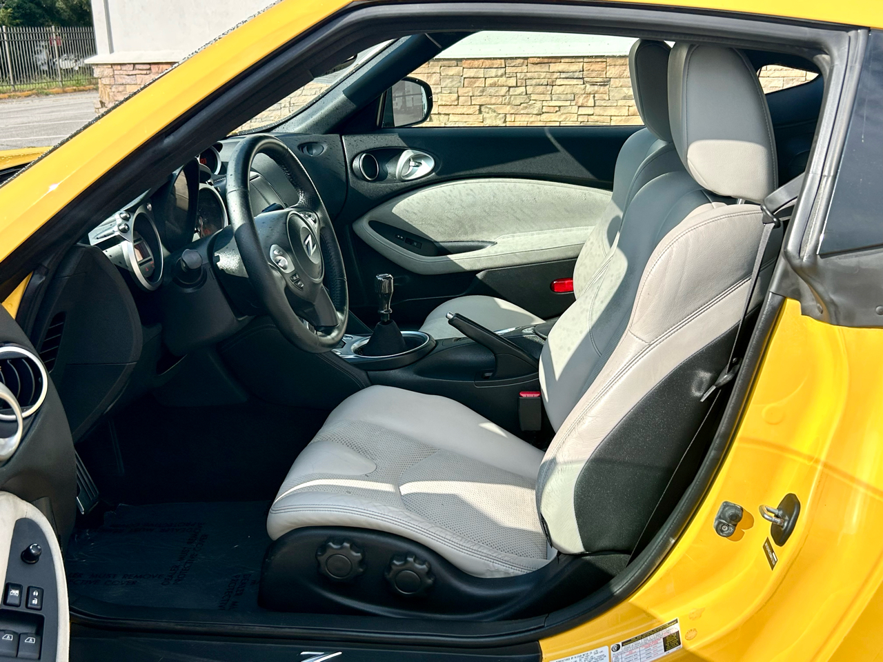 Nissan 370Z Coupe Touring Manual 2009