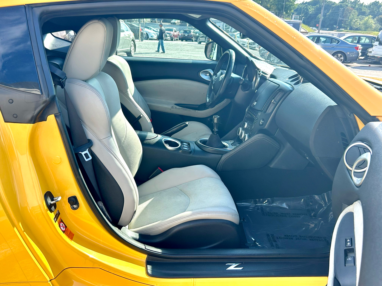 Nissan 370Z Coupe Touring Manual 2009