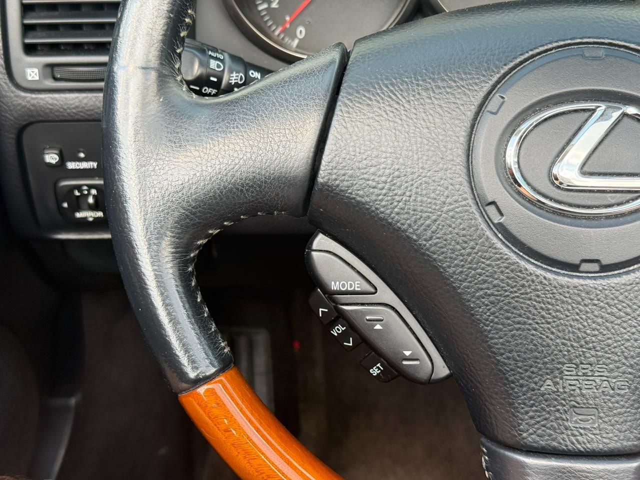 Lexus SC 430 Convertible 2005
