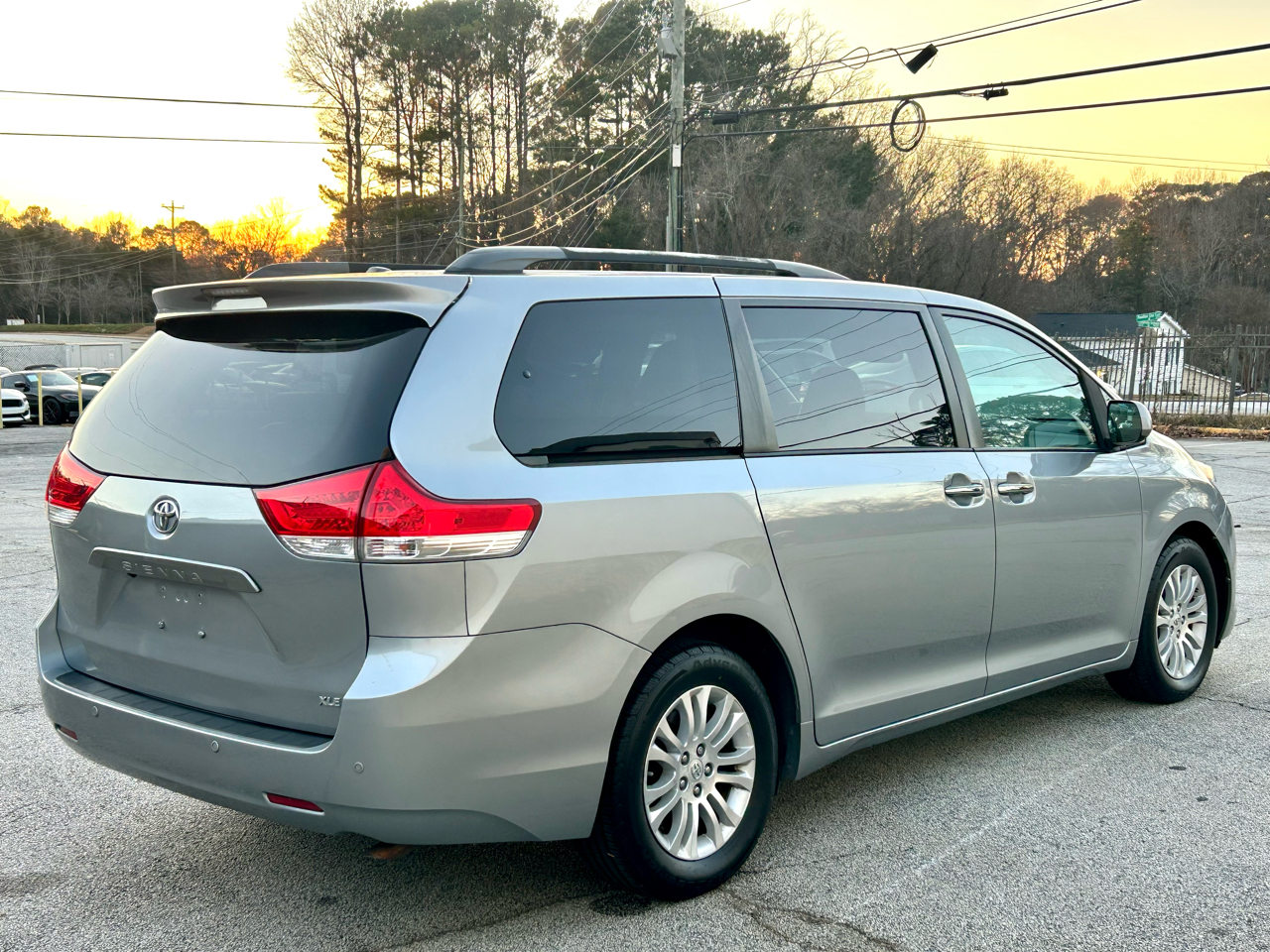 Toyota Sienna XLE 7-Passenger 2011