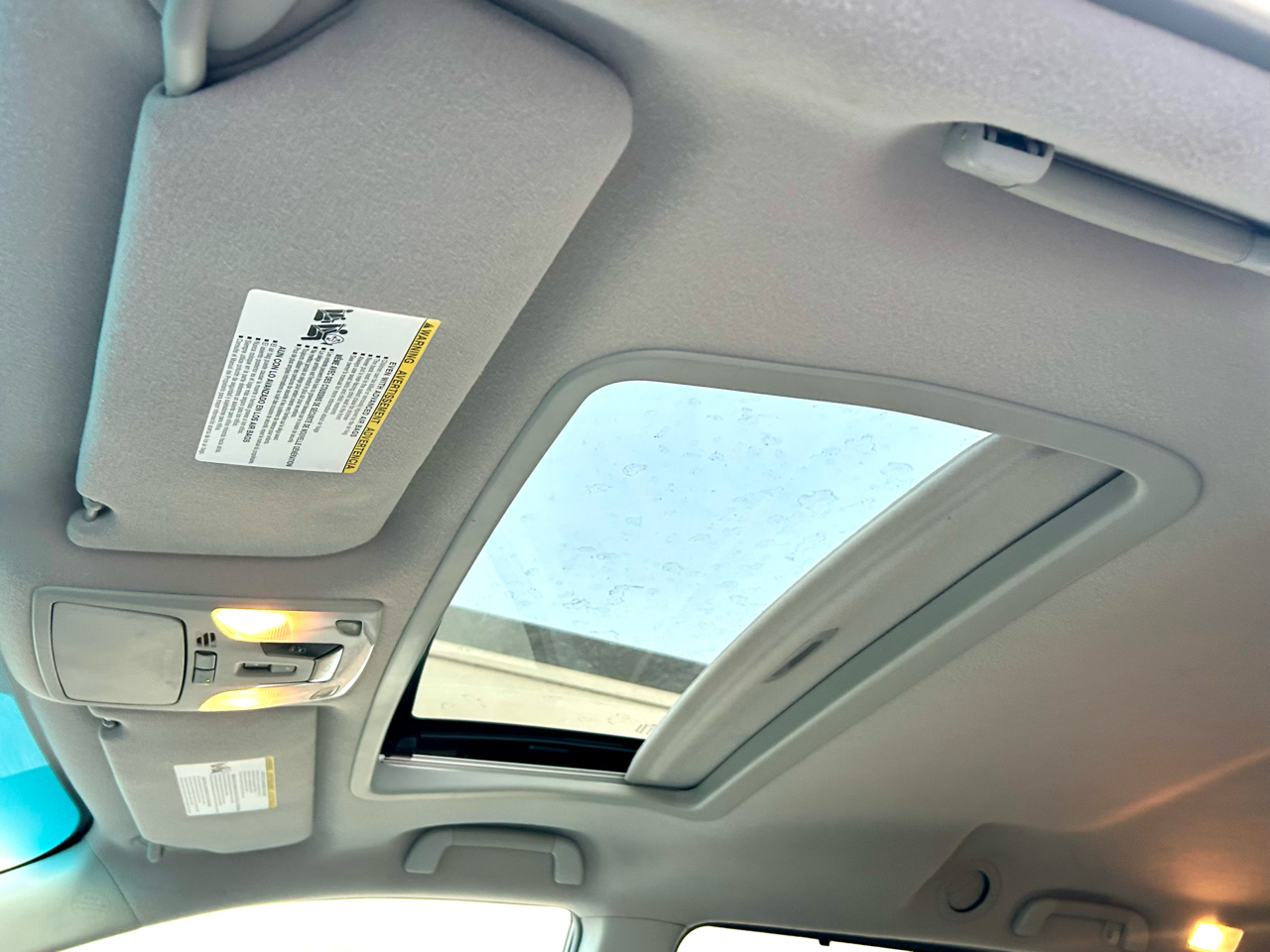 Toyota Sienna XLE 7-Passenger 2011