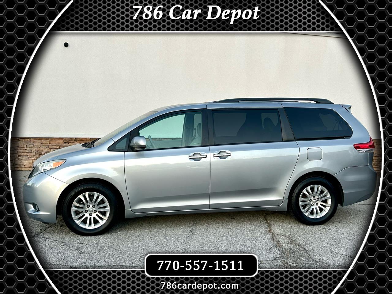 Toyota Sienna XLE 7-Passenger 2011