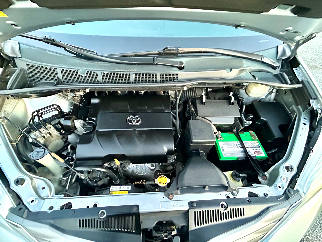 Toyota Sienna XLE 7-Passenger 2011