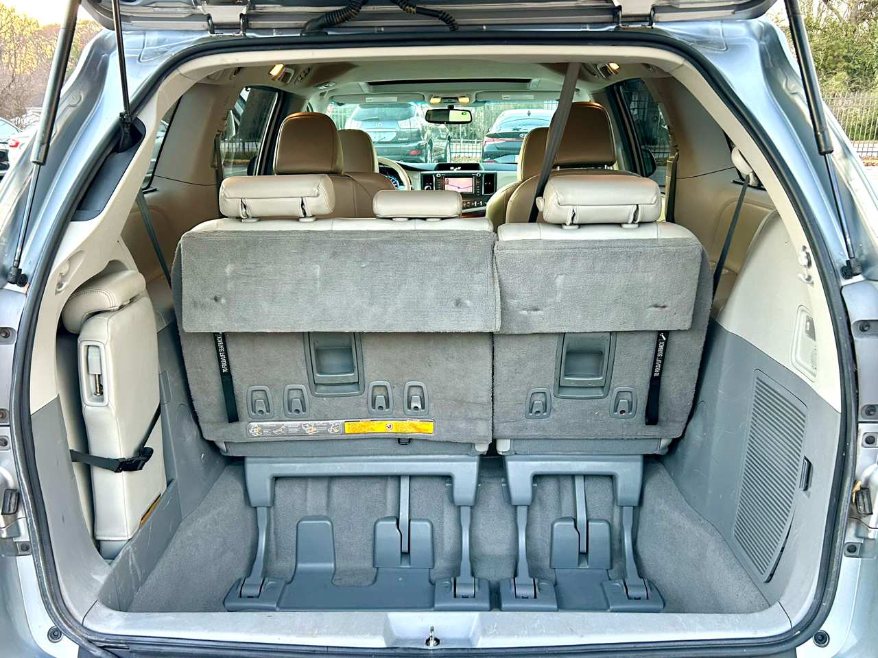 Toyota Sienna XLE 7-Passenger 2011