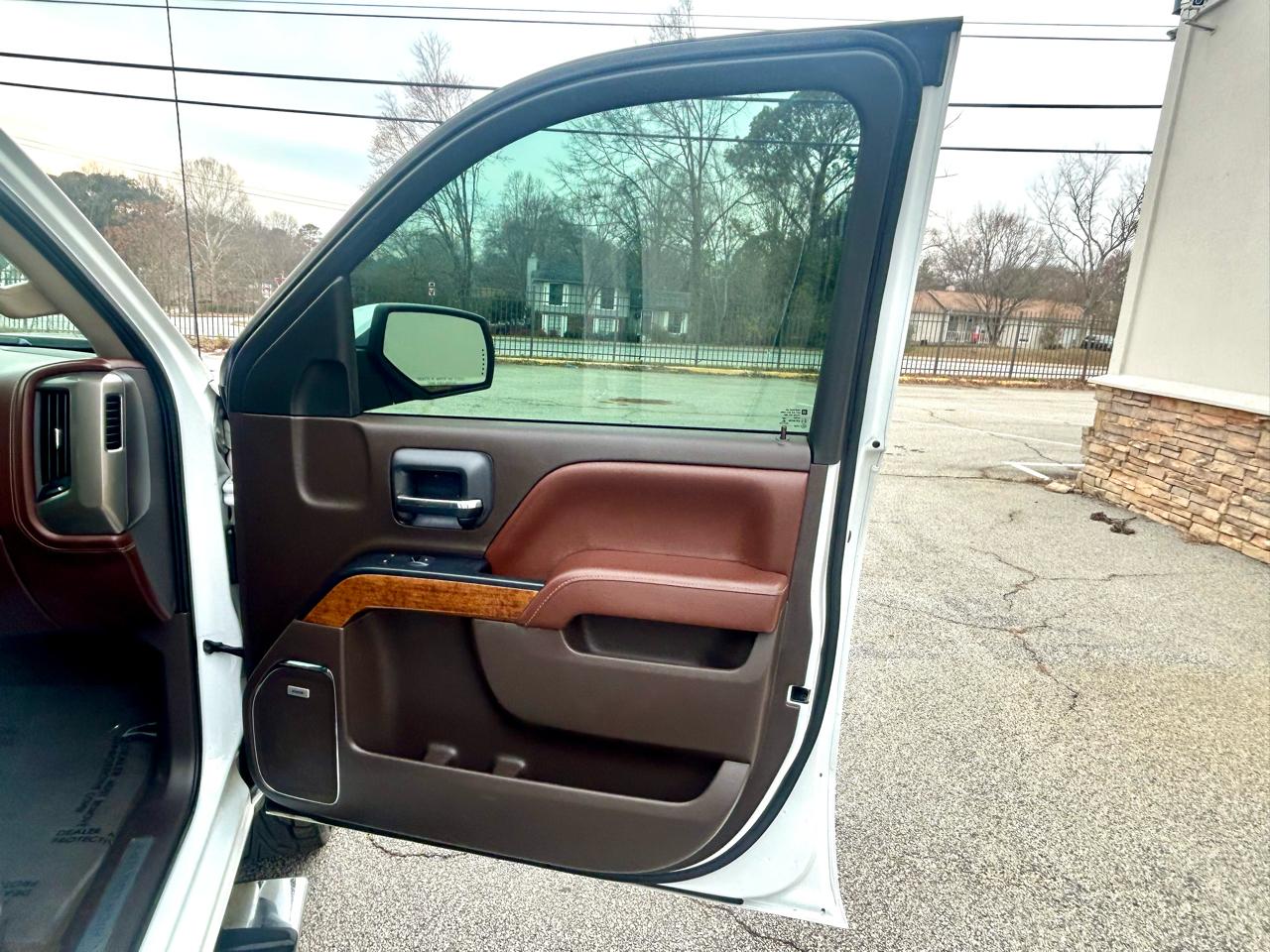 Chevrolet Silverado 1500 High Country Crew Cab Short Box 2WD 2017