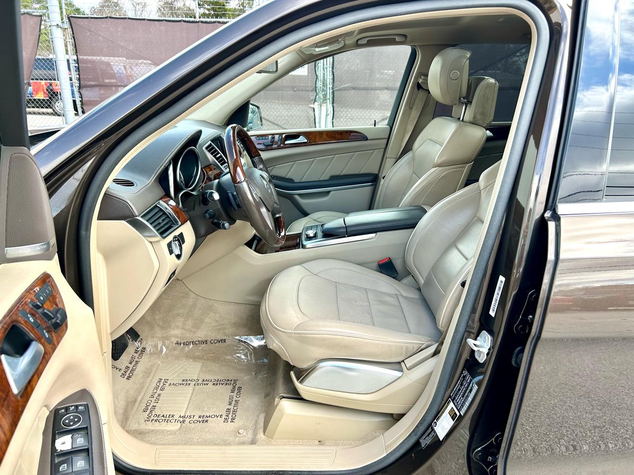 Mercedes-Benz GL-Class GL550 4MATIC 2013