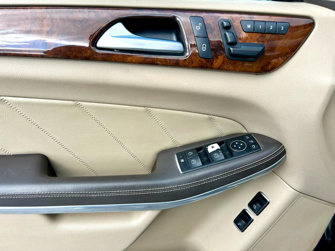 Mercedes-Benz GL-Class GL550 4MATIC 2013