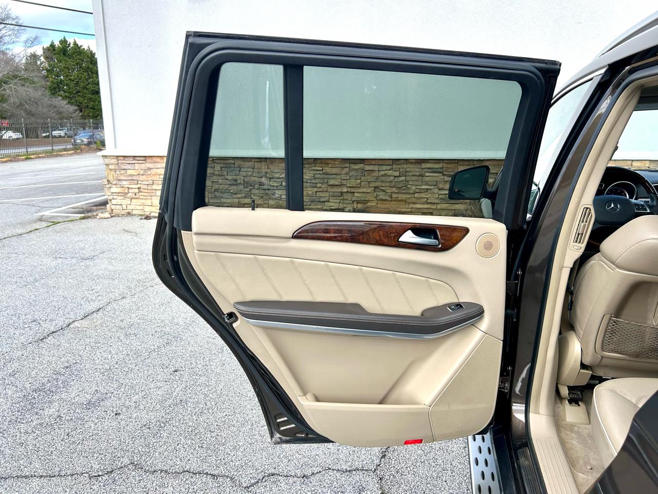 Mercedes-Benz GL-Class GL550 4MATIC 2013