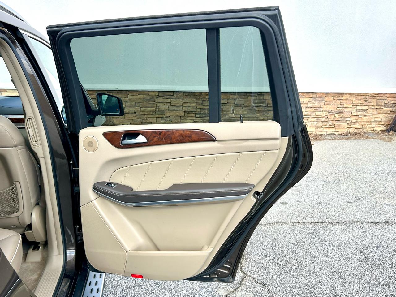 Mercedes-Benz GL-Class GL550 4MATIC 2013