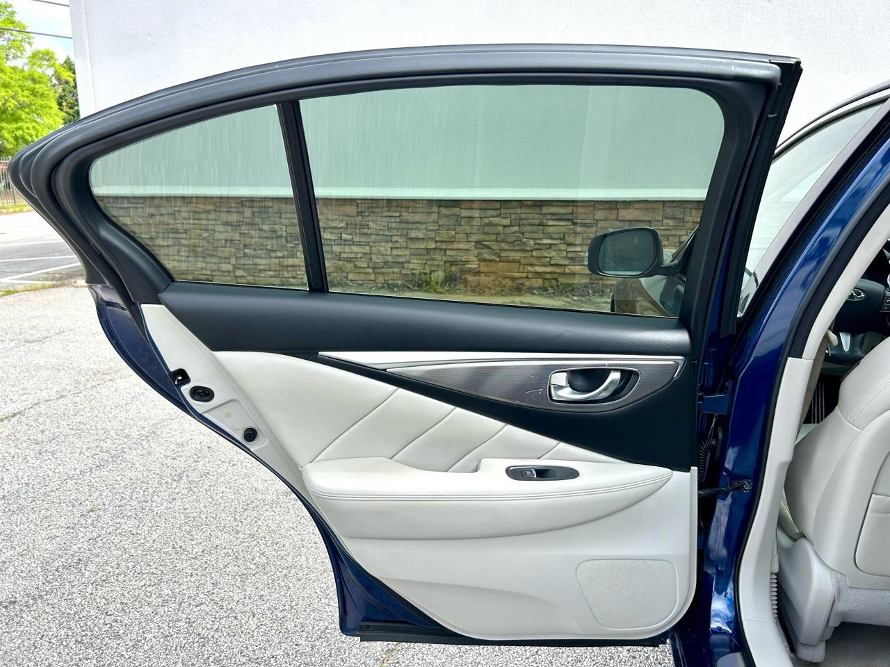 Infiniti Q50 Red Sport 400 2017