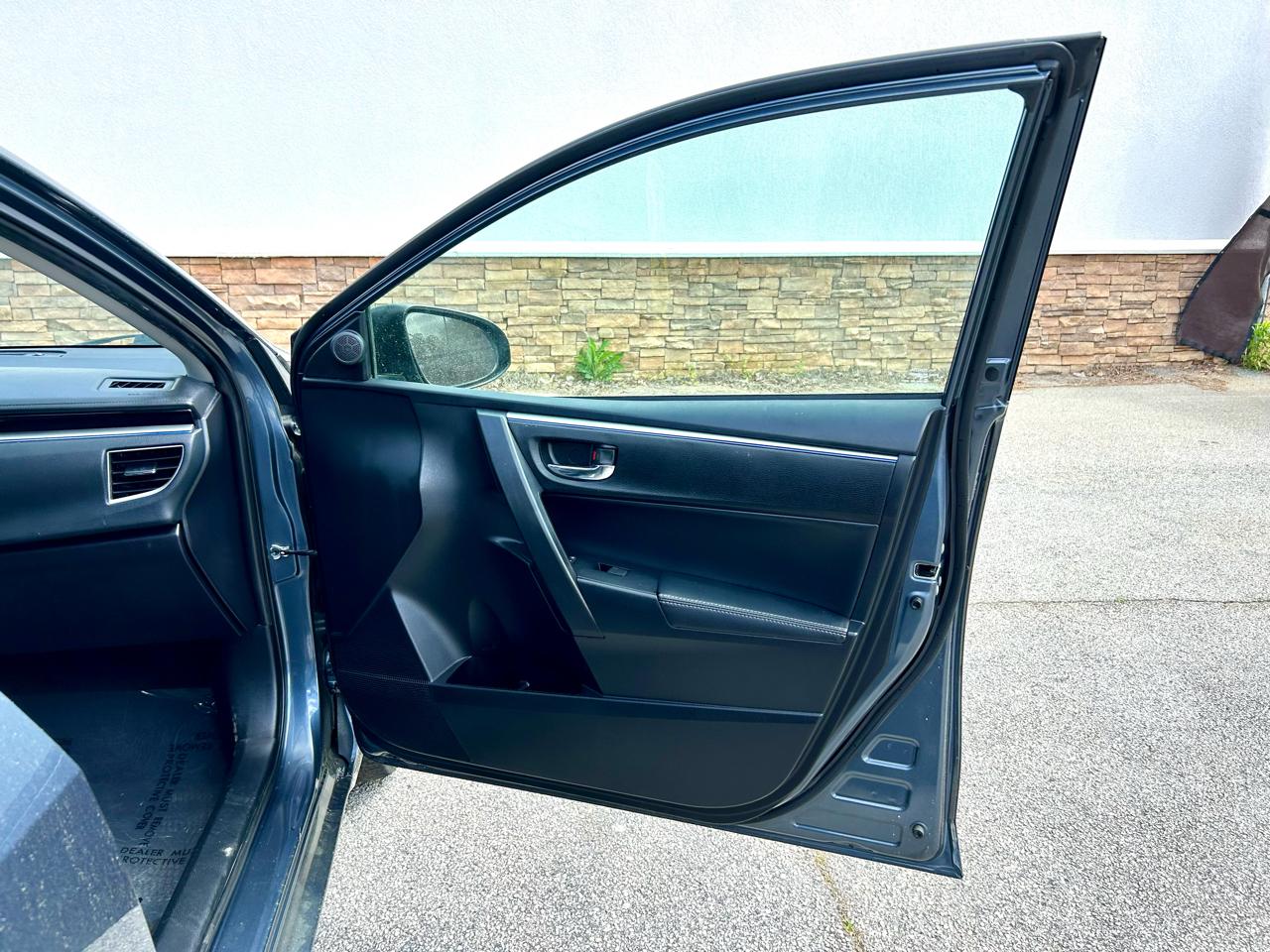 Toyota Corolla S 4D Sedan 2015