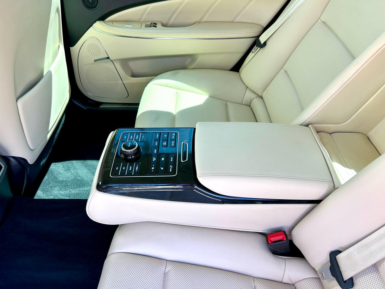 Hyundai Equus Signature 2014