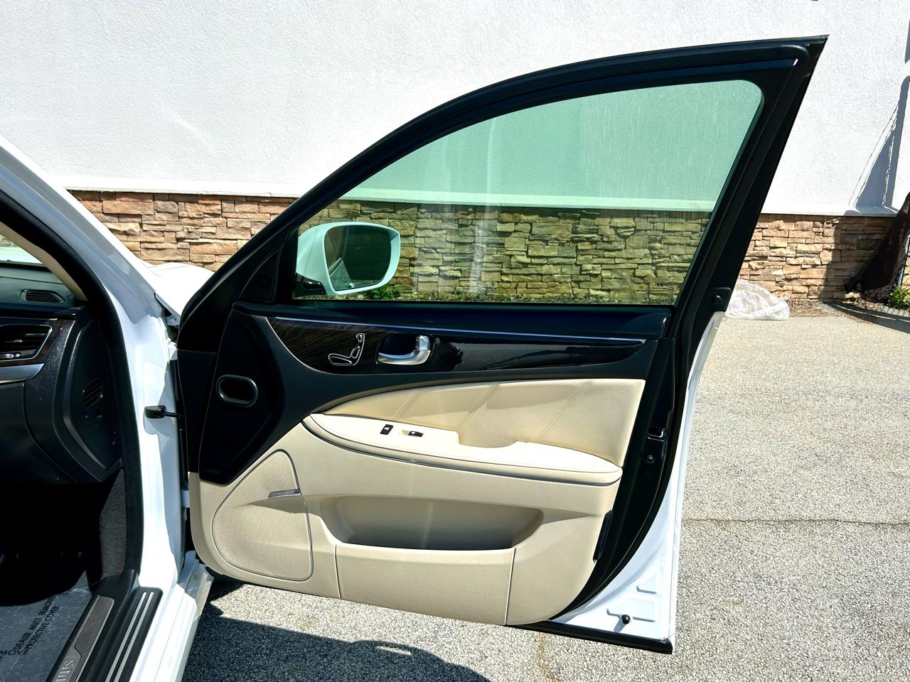 Hyundai Equus Signature 2014