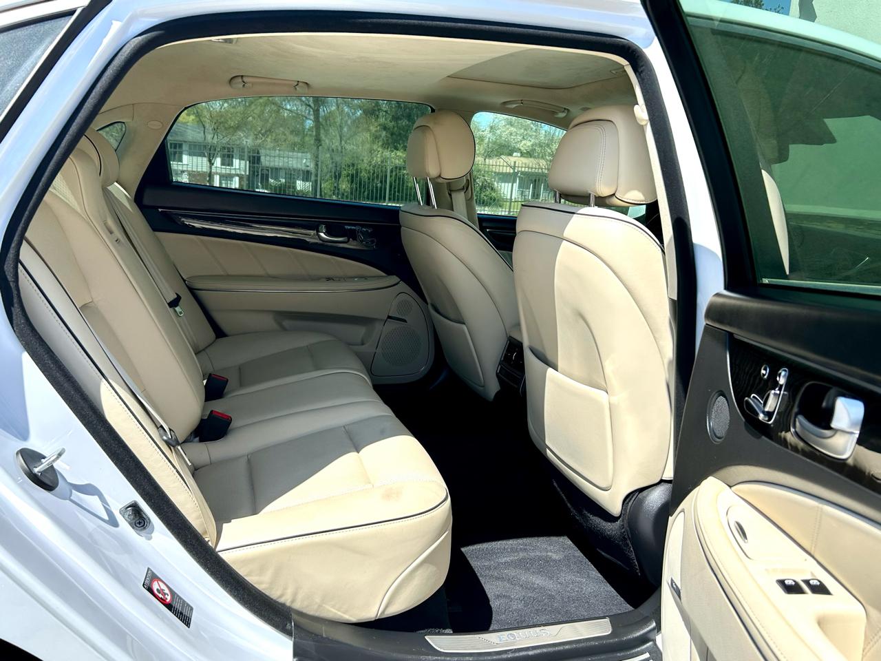 Hyundai Equus Signature 2014