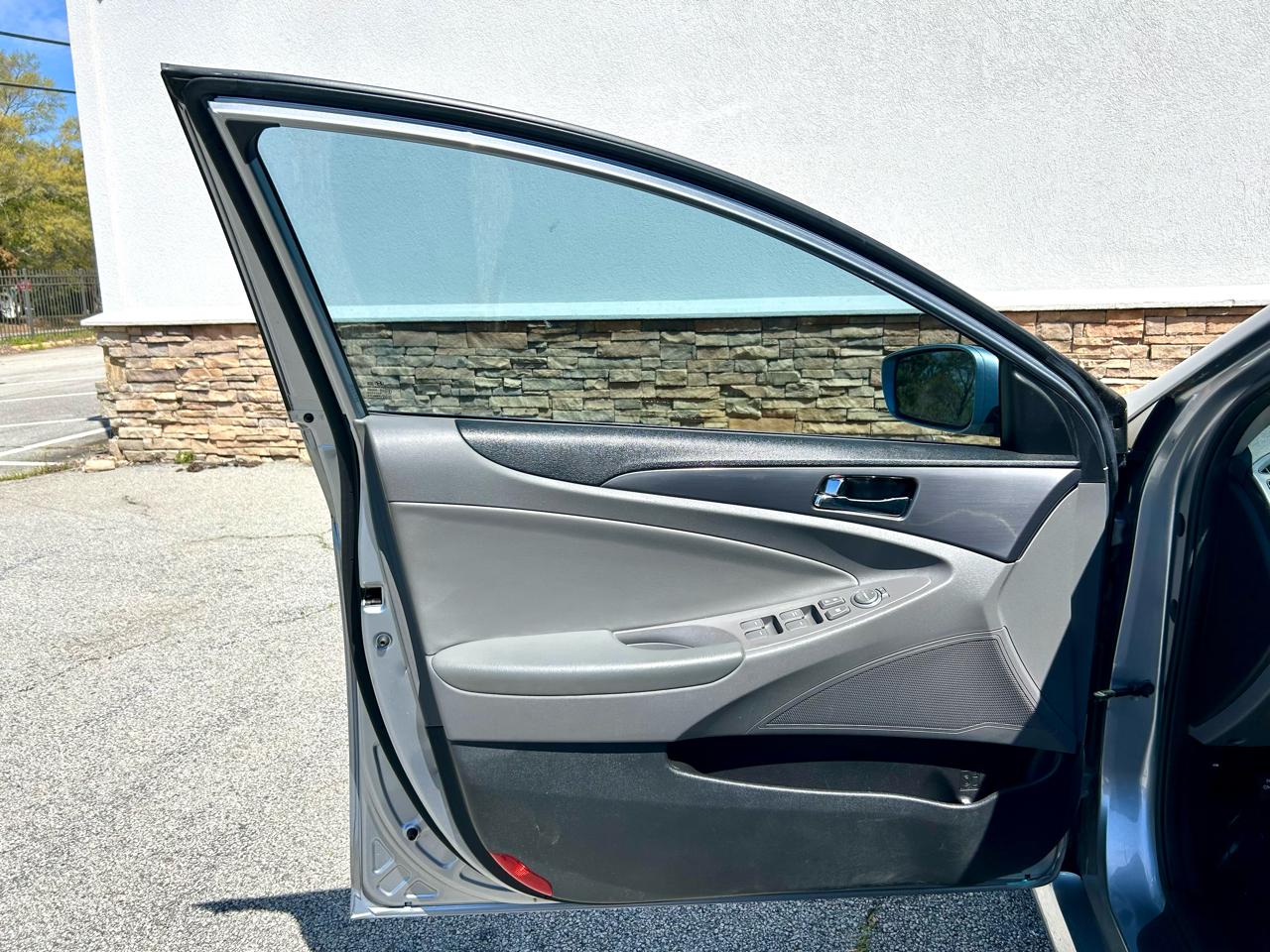 Hyundai Sonata Hybrid Sedan 2015