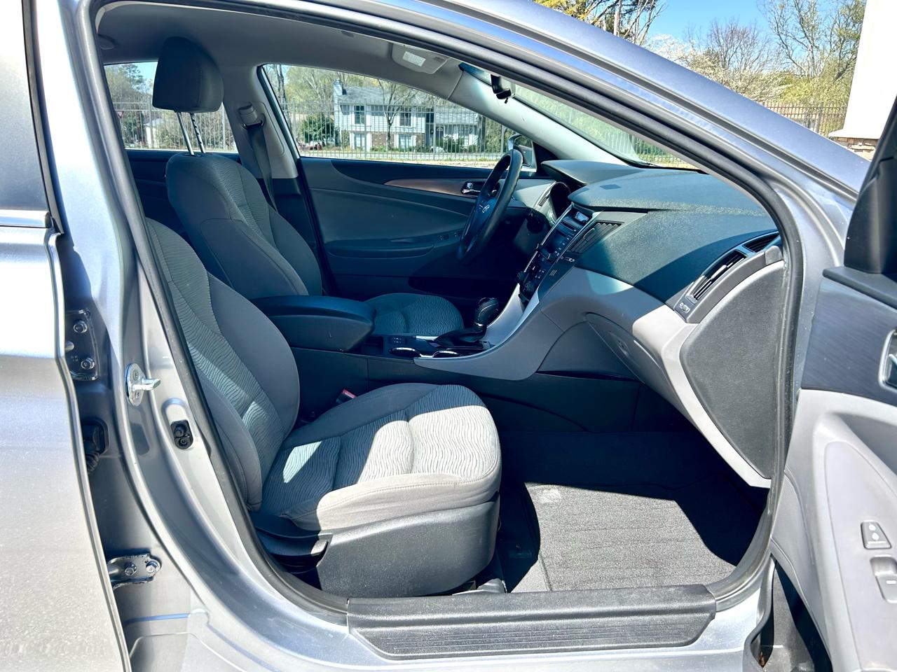 Hyundai Sonata Hybrid Sedan 2015