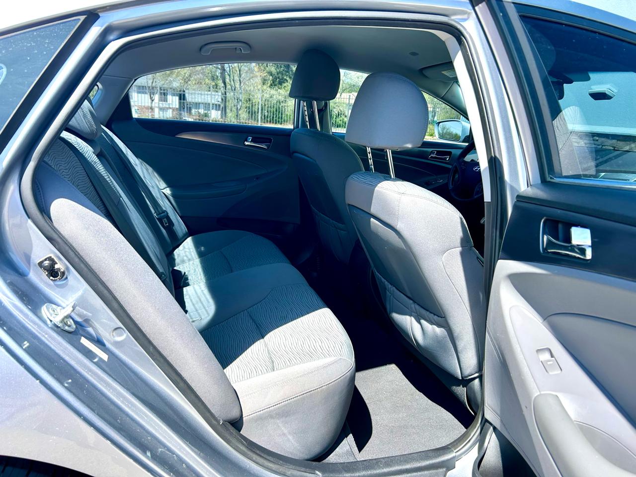 Hyundai Sonata Hybrid Sedan 2015